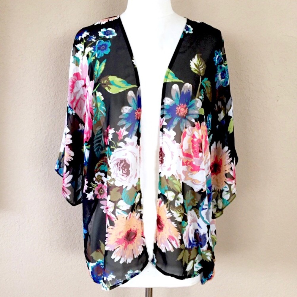 Bobeau floral short sleeve sheer kimono Sz S